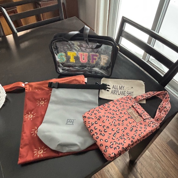 T.J.Maxx Handbags - Colorful Travel Toiletry Wet Insulated Bag Set Bundle